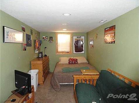 1st image of 1220 Glencoe Dr
