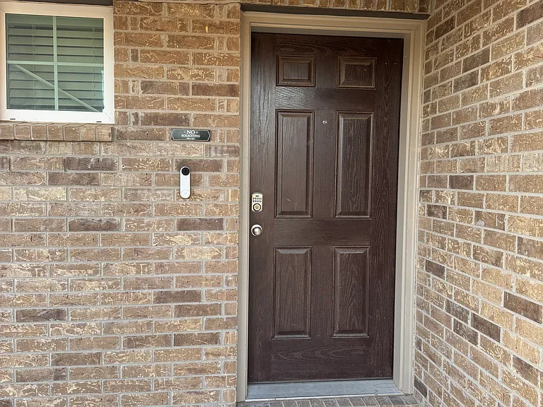 528 Lake Erie Dr — Photo 4