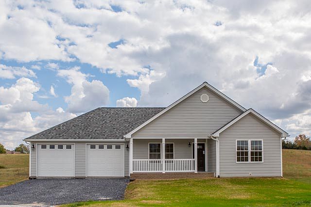 1st image of 62 Autumn Bluff Drive