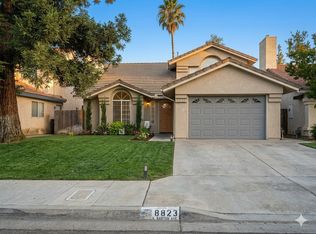 8823 N Barton Ave, Fresno, CA