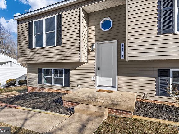 2nd image of 10705 Willow Ct
