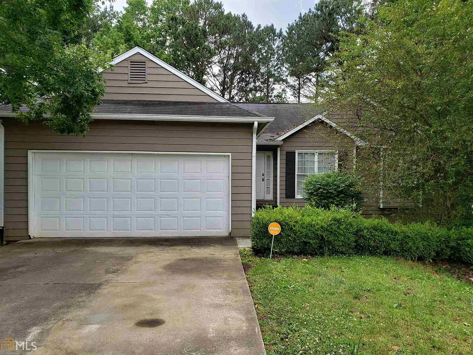 1013 Terance Ave photo 1