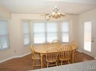 802 Crescent Ridge Dr, Valley Park, MO 63088