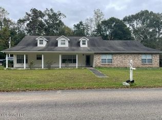 16038 Hart Ln, Kiln, MS 39556