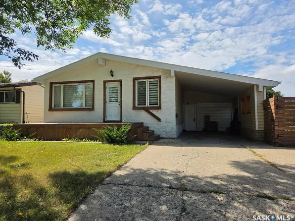 60 Bradbrooke Drive, Yorkton, SK S3N 2K1
