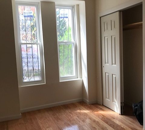 3rd image of 830 Tinton Ave #1