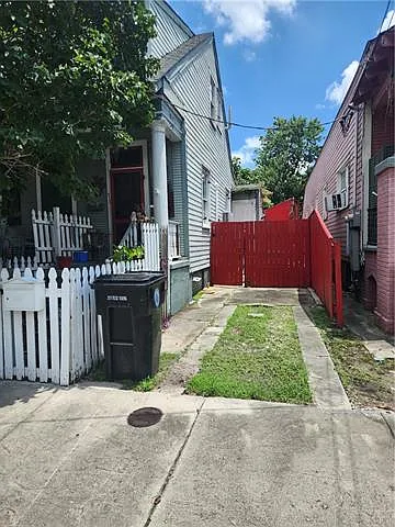 516 Bouny St — Photo 8