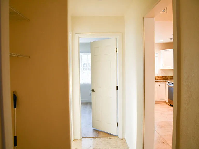 316 N Parker St — Photo 33