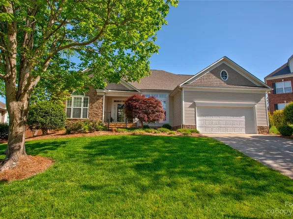 2561 Bellingham Dr NW, Concord, NC 28027