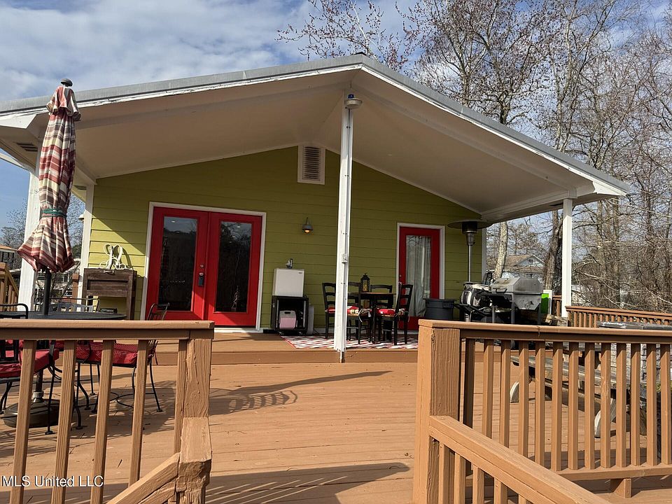1st image of 9018 Riverlodge Dr