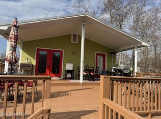 9018 Riverlodge Dr, Moss Point, MS 39562