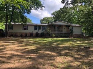 95 Honeysuckle Way, Riverside, AL 35135