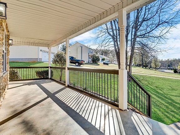 4th image of 344 Cane Pole Walk