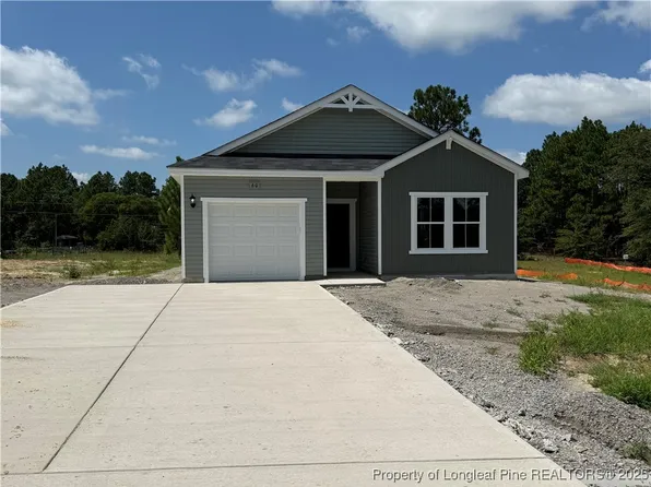 60 Blossom Trl, Lillington, NC 27546