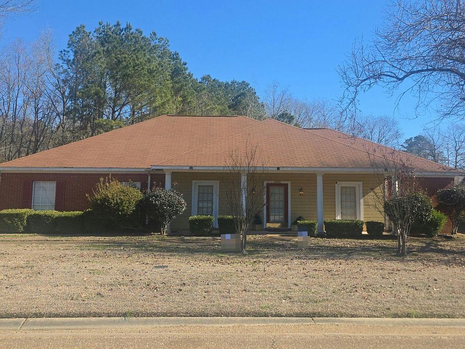 1st image of 802 Meadow Way Cv