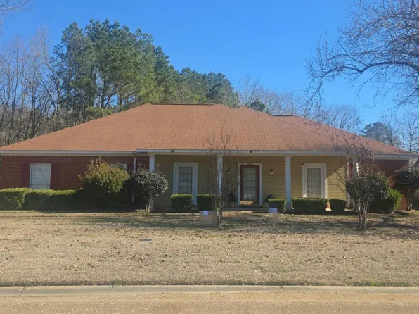 802 Meadow Way Cv, Jackson, MS 39272
