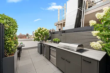 50 Clinton Street, #PHA