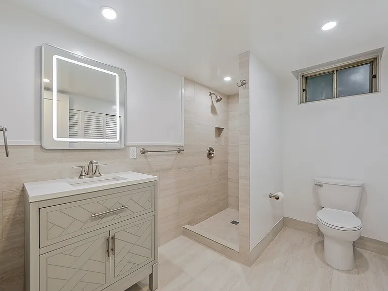 21 E Central Ave — Photo 20