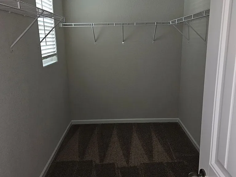 524 Hawley St — Photo 25