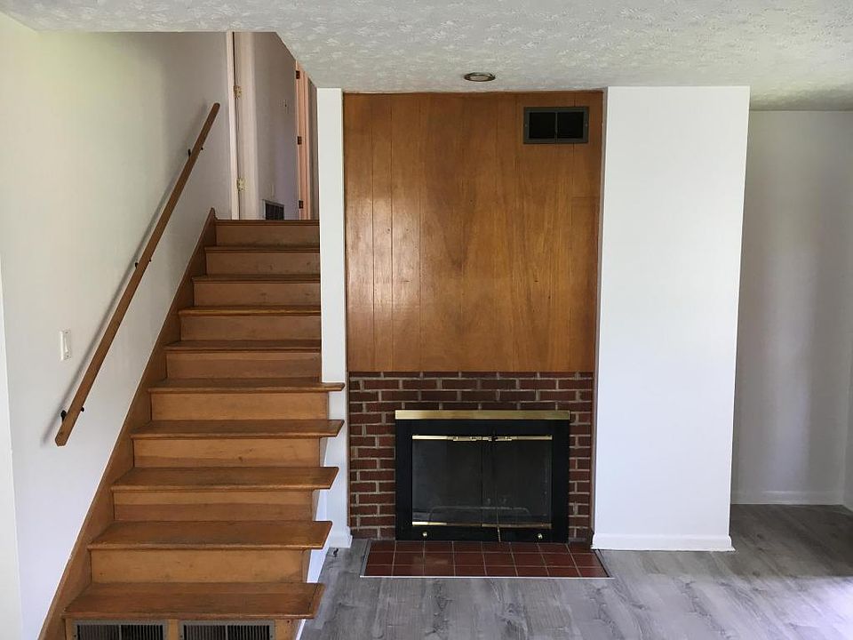1st image of 3708 Dorothy Dr