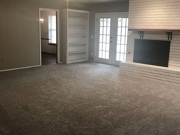 4th image of 2340 NW 121st St