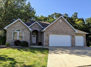 8705 Wildewood Dr, Worden, IL 62097