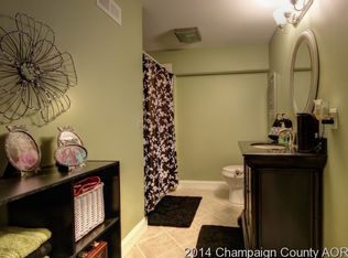 1809 S Brook Ct, Mahomet, IL