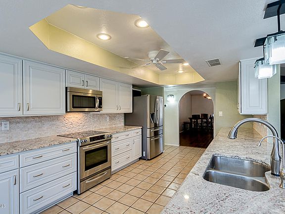 2nd image of 5602 W Lupine Ave