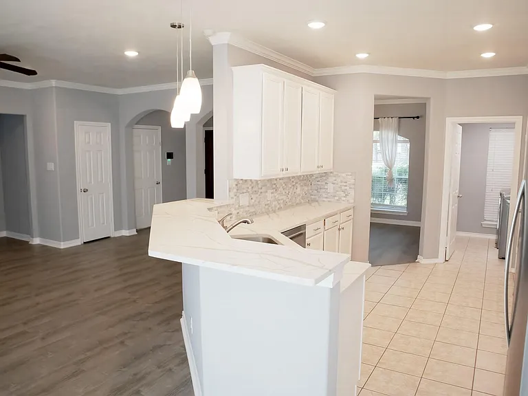 18523 Half Moon Trl — Photo 7