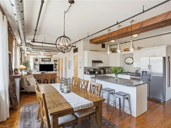 36 Margaret St #21, Hamilton, ON L8P 4C8