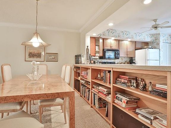 5th image of 579 Lakeside Dr #579