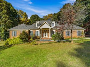 5074 Old Mountain Trl, Powder Springs, GA 30127