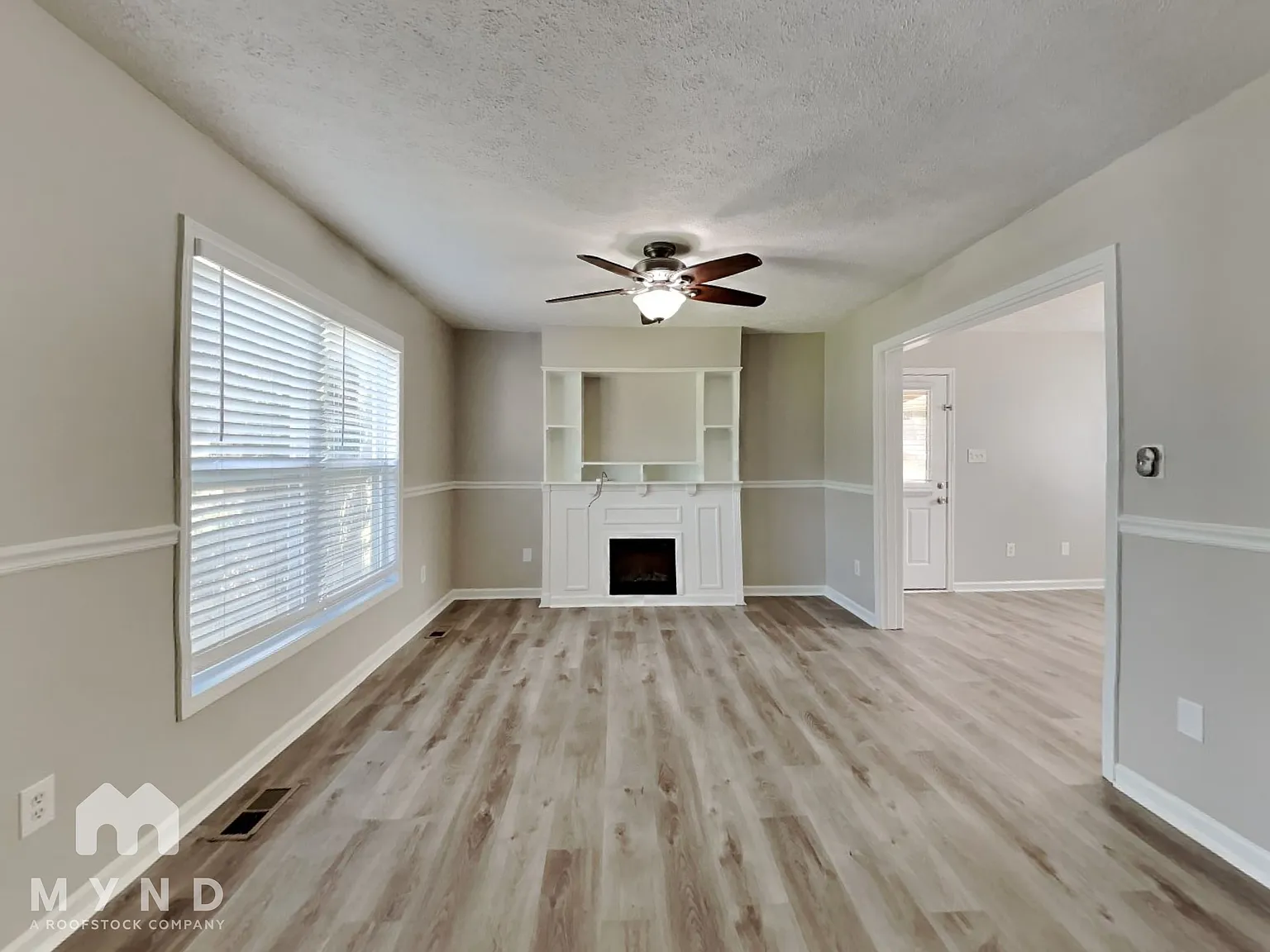 3 bed, 2.0 bath, 1191 sqft, $1,825 — Photo 2