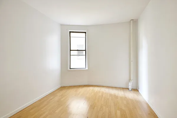 Rented by Compass | media 9