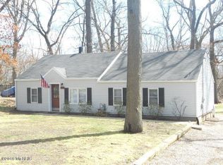 2118 Mount Olivet Rd, Kalamazoo, MI 49004