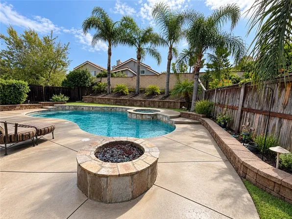 4873 Moon Crest Dr, Corona, CA 92878