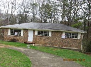 6230 Crestview Ln, Forest Park, GA 30297