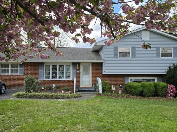 1656 Barnett Rd NW, Roanoke, VA 24017