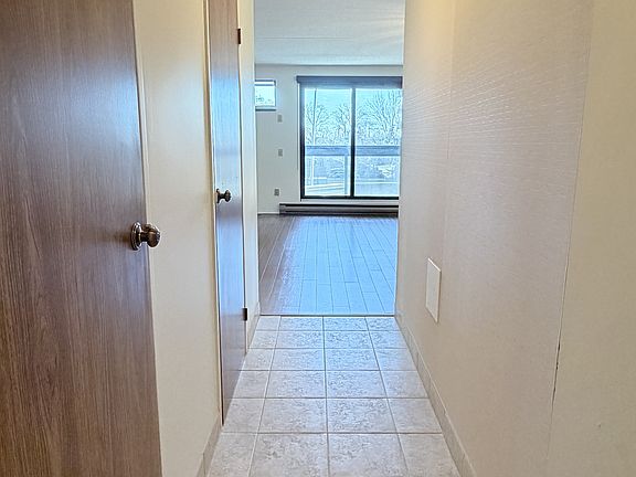 4th image of 1653 Ouellette Ave #205
