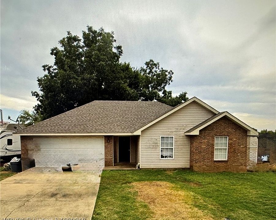 2nd image of 128 Lanita Dr