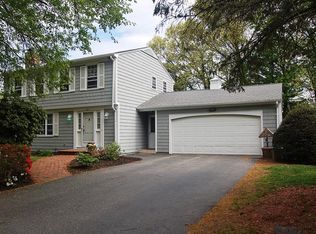 34 Meadow View Blvd, North Providence, RI 02904