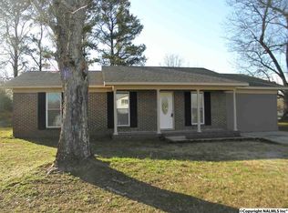 102 Yarbrough Ave, Moulton, AL 35650