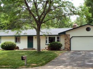 1501 Chateaulin Ln, Burnsville, MN 55337