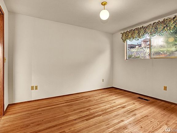 4th image of 9411 50th Ave S