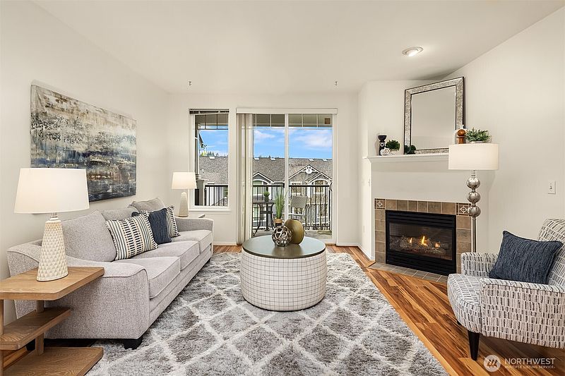 4th image of 16125 Juanita Woodinville Way NE #414