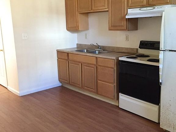 4th image of 750 W Washington St