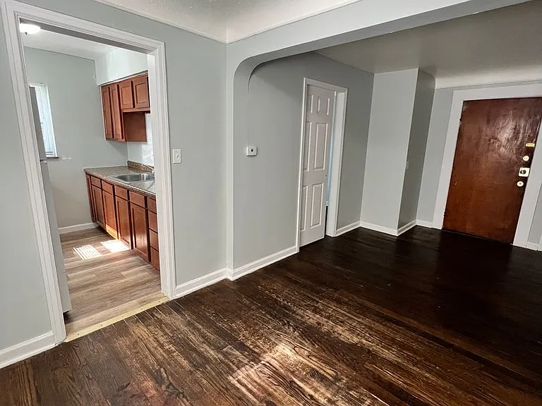 1640 Anita Pl — Photo 5