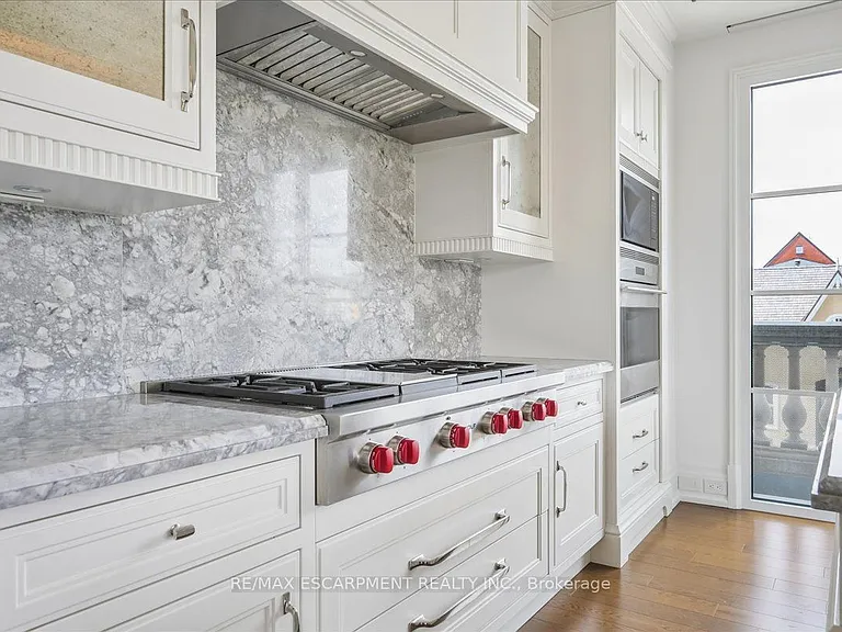 300 Randall St S #211 — Photo 39