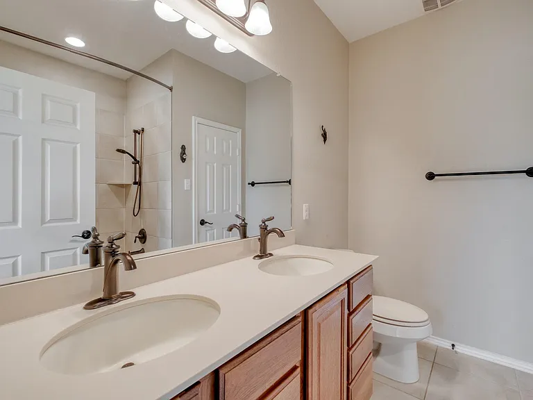 117 Brittany Ln — Photo 19