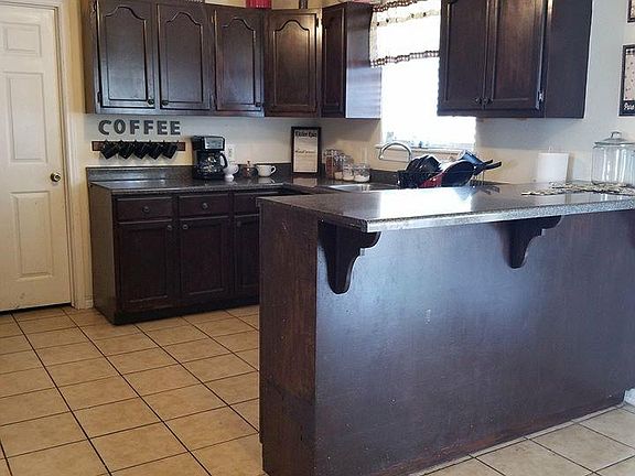 4th image of 1085 Lazar Dr